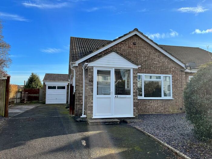 2 Bedroom Semi-Detached Bungalow To Rent In Beech Avenue, Shepton Mallet, BA4