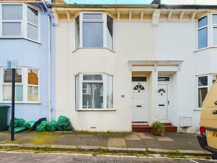 2 Bedroom Terraced House To Rent In Islingword Place, Brighton, East Sussex, BN2