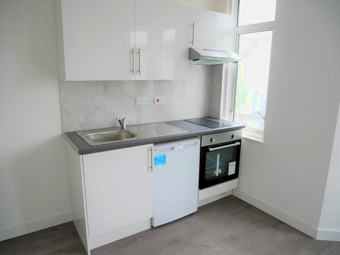 Studio To Rent In Northcote Avenue, Southall, UB1