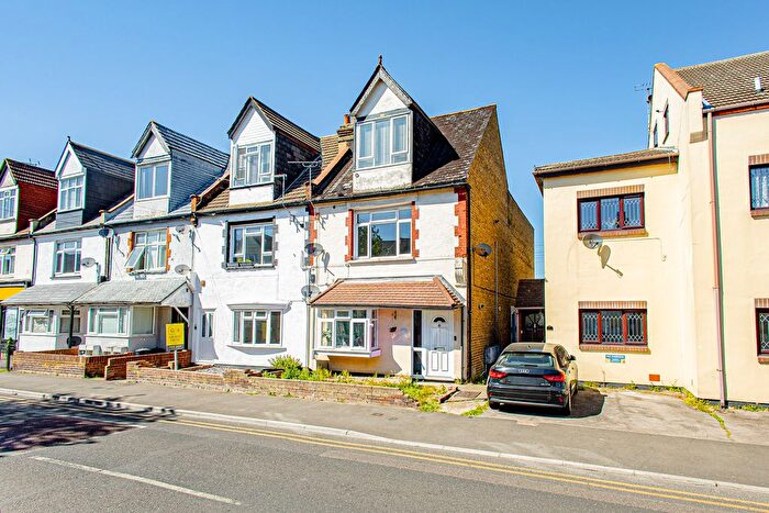 1 Bedroom Flat For Sale In Pall Mall, Leigh-On-Sea, SS9
