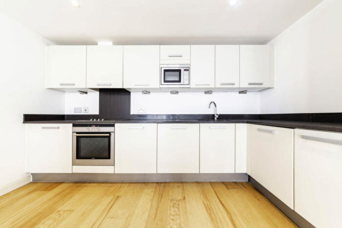 2 Bedroom Flat To Rent In Water Gardens Square, Canada Water, SE16