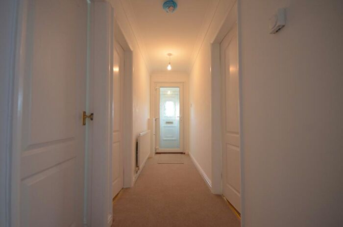 2 Bedroom Bungalow To Rent In Windermere Avenue, Scartho, Grimsby, DN33