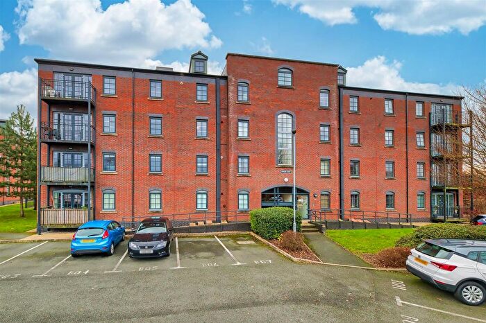 2 Bedroom Flat For Sale In Elphins Drive, Boteler Court Elphins Drive, WA4