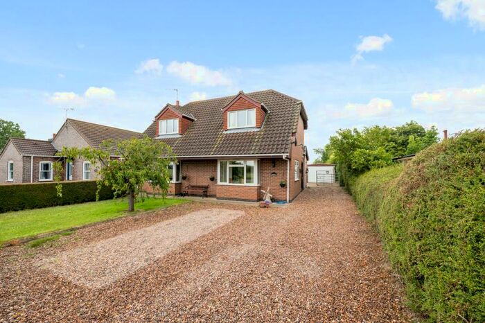 4 Bedroom Detached House For Sale In Alford Road, Willoughby, LN13