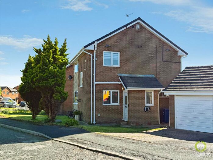 4 Bedroom Detached House For Sale In Oakwood Close, Burnley, BB10