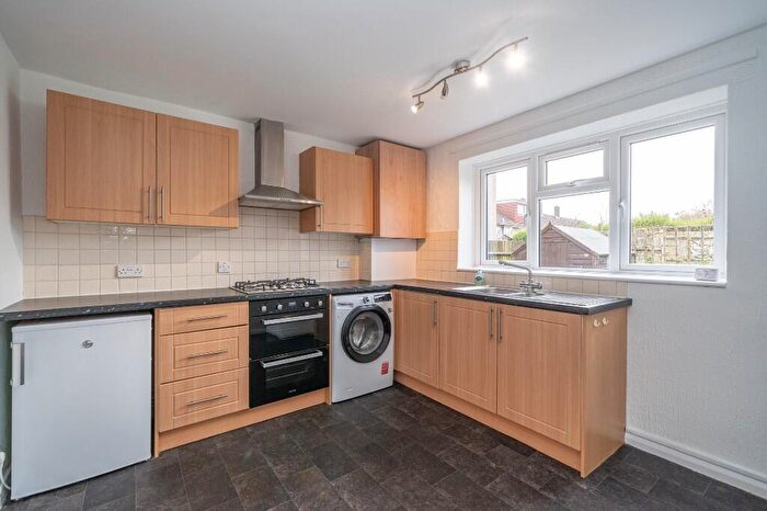 1 Bedroom Maisonette To Rent In Lucks Hill, Hemel Hempstead, Hertfordshire, HP1