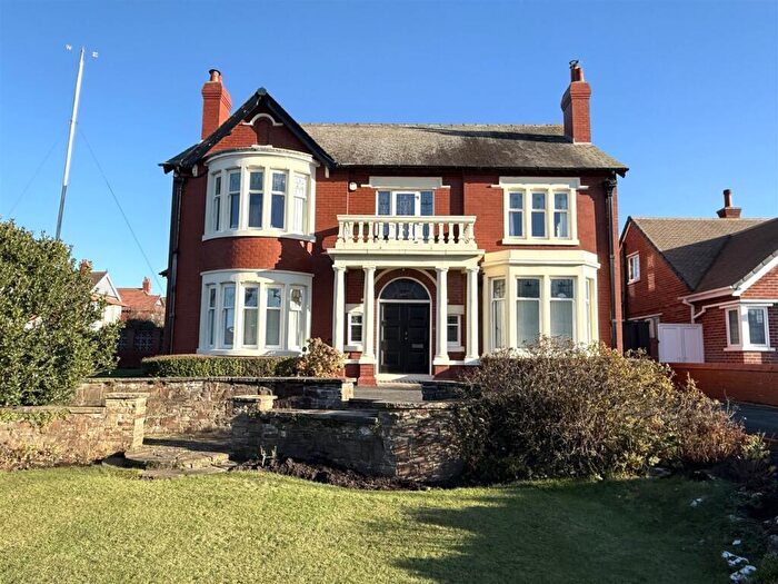 4 Bedroom Detached House For Sale In Clifton Drive North, Lytham St. Annes, FY8
