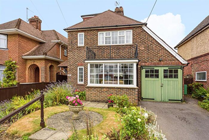 4 Bedroom Detached House To Rent In King George Avenue, Petersfield, GU32