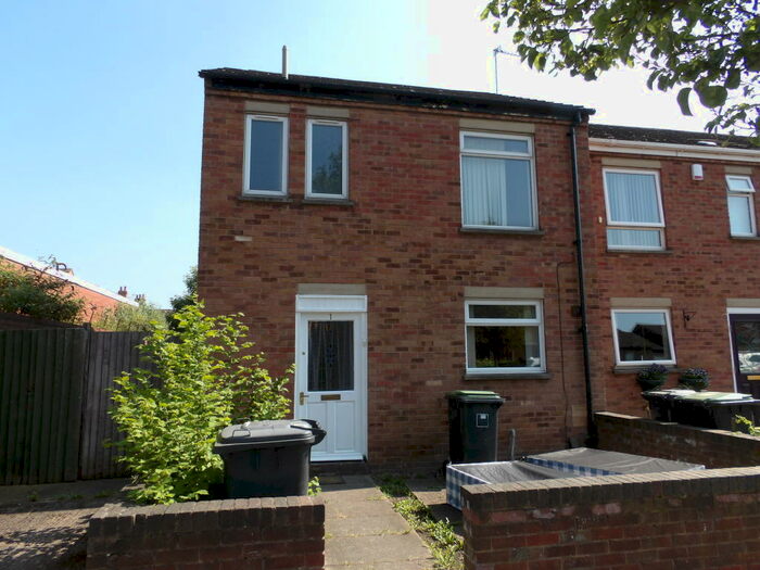 2 Bedroom End Of Terrace House To Rent In Windsor Street, Beeston, NG9