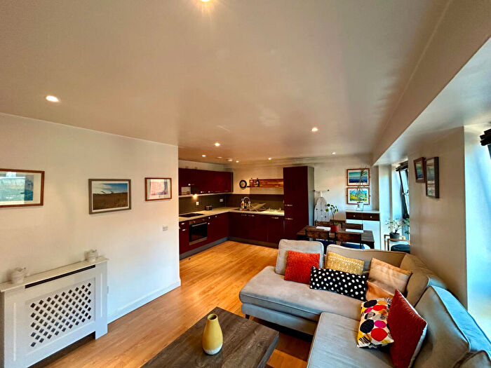 2 Bedroom Apartment To Rent In York Place Leeds, LS1