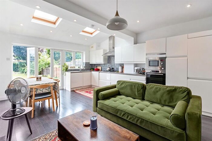 3 Bedroom End Of Terrace House For Sale In Edna Road, Raynes Park, SW20
