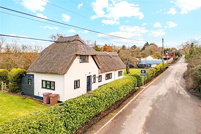 3 Bedroom Detached House For Sale In Chalk Street, Rettendon Common, Chelmsford, Essex, CM3