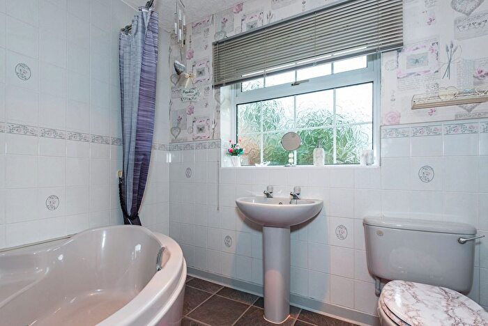 2 Bedroom Detached Bungalow For Sale In Monks Close, Penrith, CA11