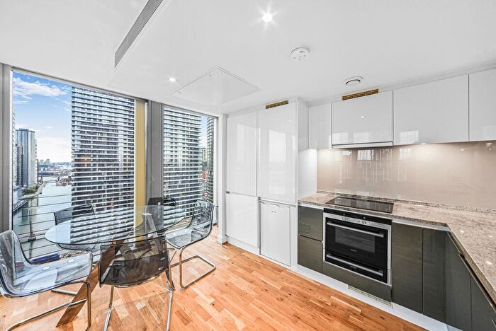 2 Bedroom Flat For Sale In Landmark East Tower, Marsh Wall, E14