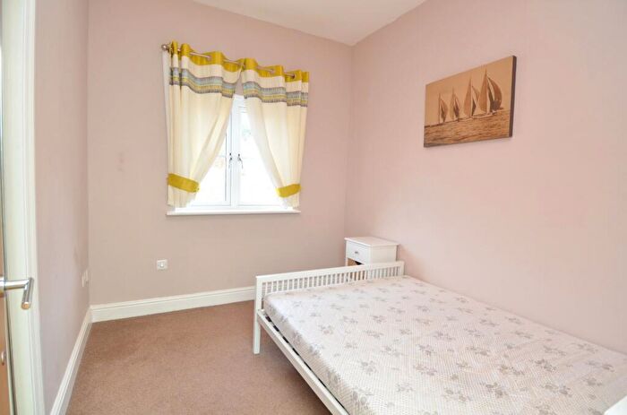 2 Bedroom Apartment To Rent In Freer Crescent, High Wycombe, Buckinghamshire, HP13