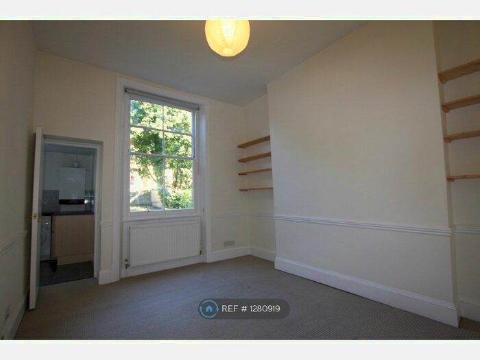 2 Bedroom Flat To Rent In Woodland Road, London SE19