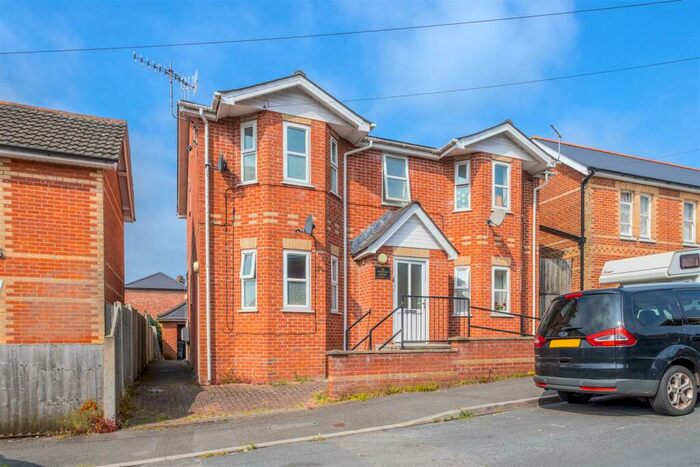1 Bedroom Apartment To Rent In Melville Road, Bournemouth, BH9
