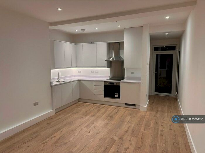 1 Bedroom Flat To Rent In High Street, London, SE20