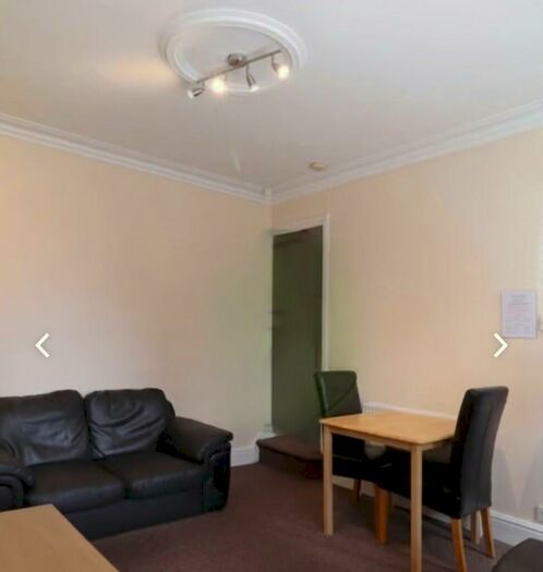 2 Bedroom Terraced House To Rent In Beamsley Place, Leeds, West Yorkshire, LS6