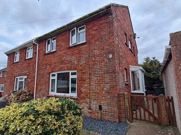 3 Bedroom Semi-Detached House To Rent In Berry Close, Newport, PO30
