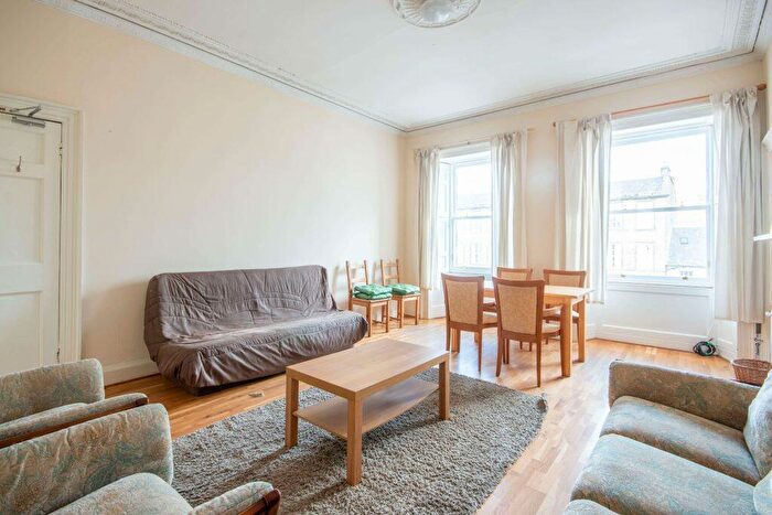 3 Bedroom Flat To Rent In L – Newington Road, Edinburgh, EH9