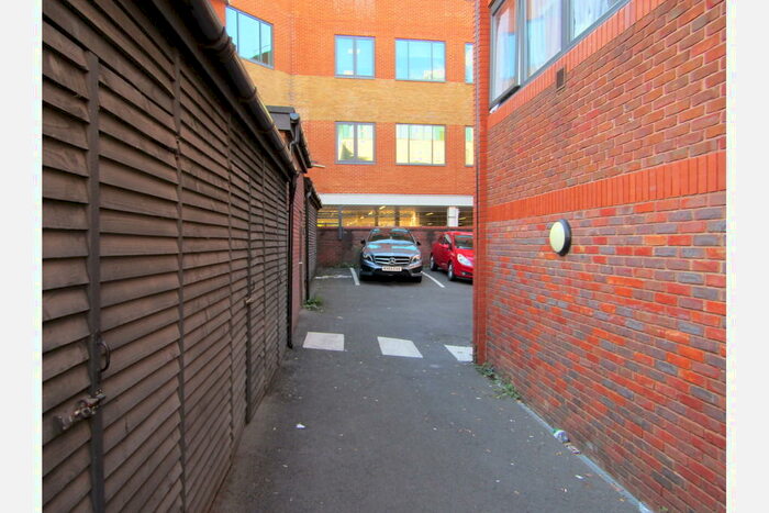 1 Bedroom Apartment To Rent In Goldsworth Road, Woking, GU21