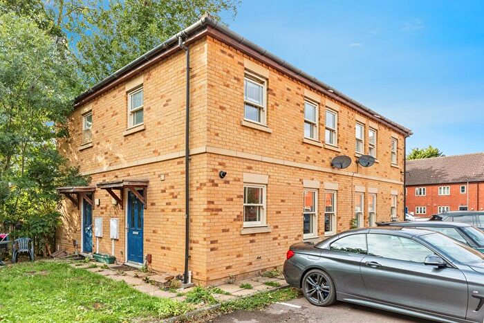 2 Bedroom Cluster House For Sale In Chapman Road, Wellingborough, NN8