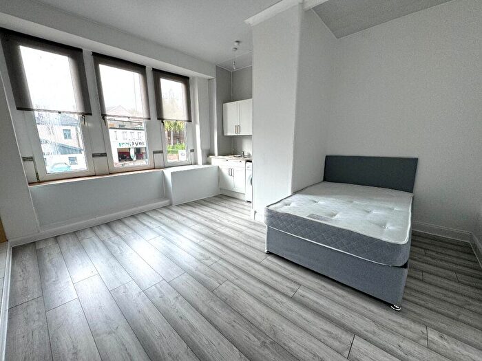 Studio To Rent In Maxwellton Street, Paisley, Renfrewshire, PA1