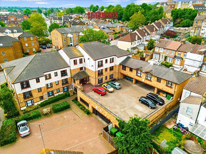 2 Bedroom Flat For Sale In Priory Road, Dartford, DA1
