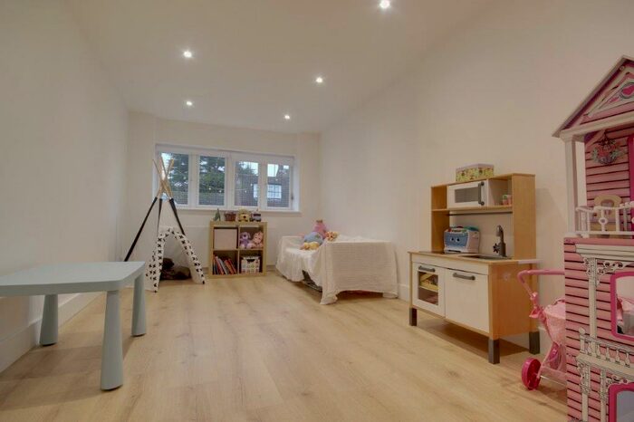 3 Bedroom House To Rent In Thrush Lane, Cuffley, Potters Bar, EN6