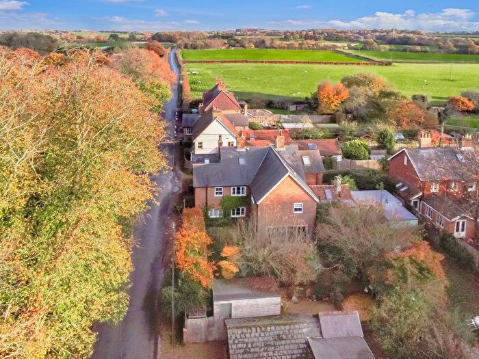 4 Bedroom Semi-Detached House For Sale In Palehouse Common, Framfield, TN22