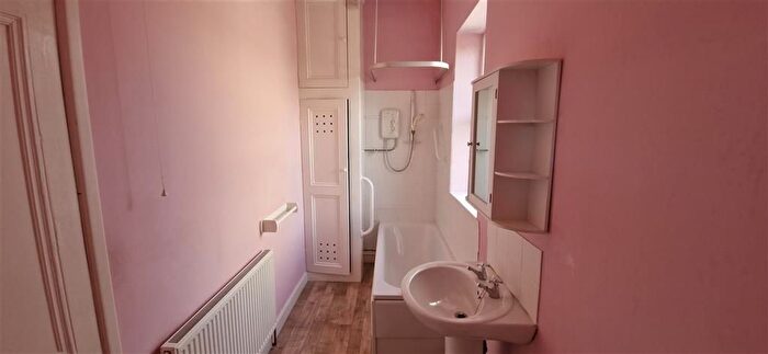 2 Bedroom Semi-Detached House For Sale In Arthur Street, Farsley, Pudsey, LS28