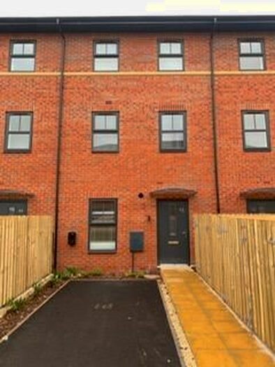 2 Bedroom Flat To Rent In New Bold Street, Nottingham, NG8