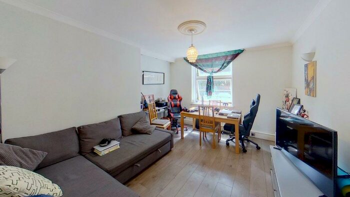 1 Bedroom Apartment To Rent In St. Katharines Way, St Katherine Docks, Wapping, London, E1W