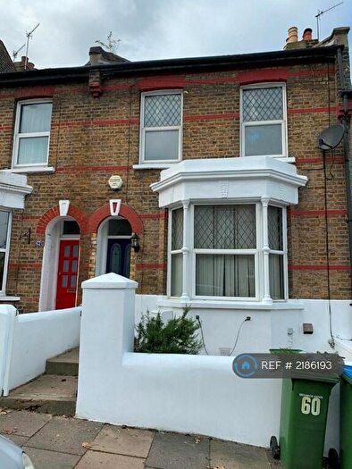3 Bedroom Terraced House To Rent In Lakedale Rd, London, SE18