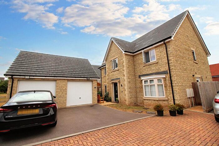 5 Bedroom Detached House For Sale In Red Admiral Way, Thornbury, BS35