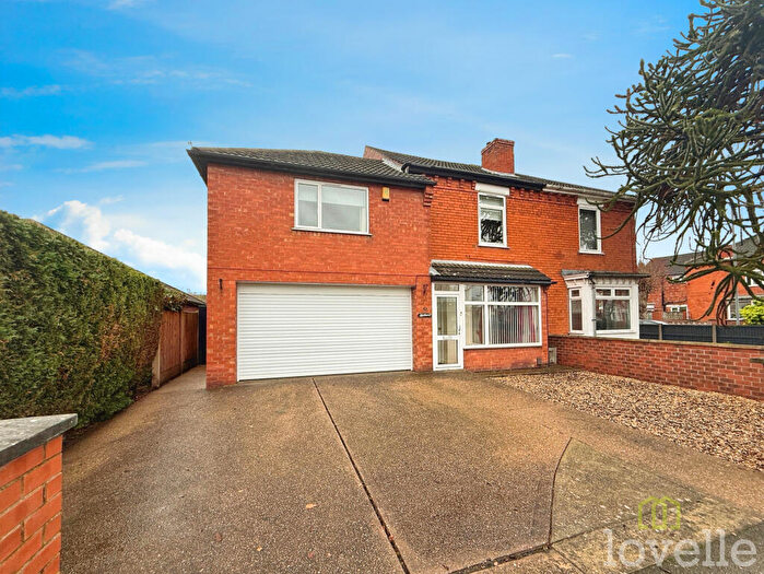 3 Bedroom Semi-Detached House For Sale In Boultham Park Road, Lincoln, LN6