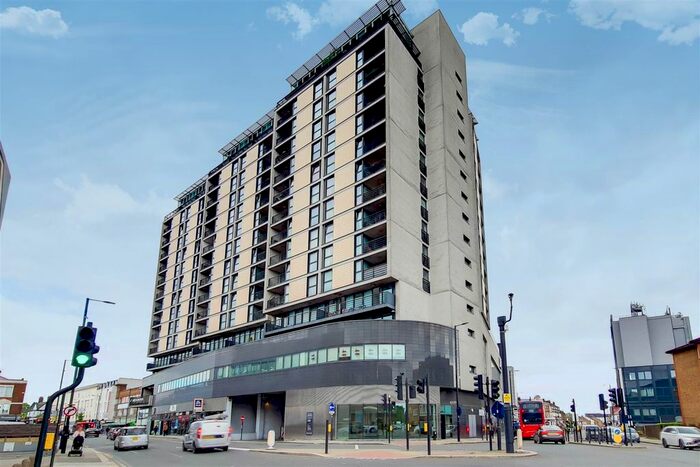 2 Bedroom Flat To Rent In Kingsway, Tally Ho, North Finchley, N12