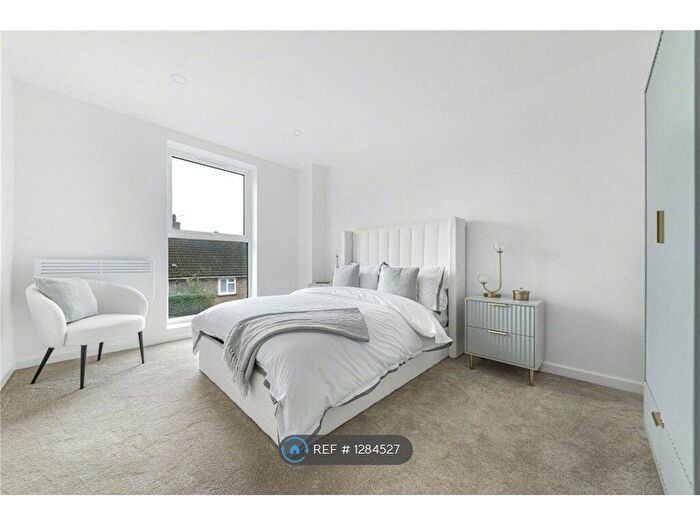1 Bedroom Flat To Rent In Springbank Road, Hither Green, SE13