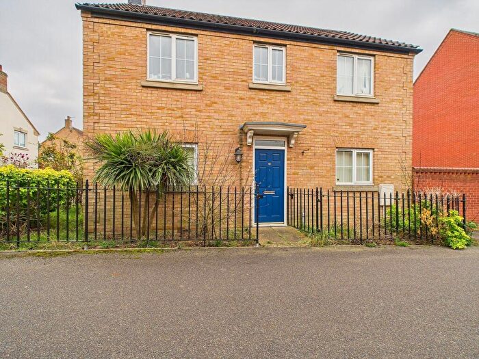 3 Bedroom Detached House To Rent In Knighton Close, Hampton Vale, Peterborough, PE7