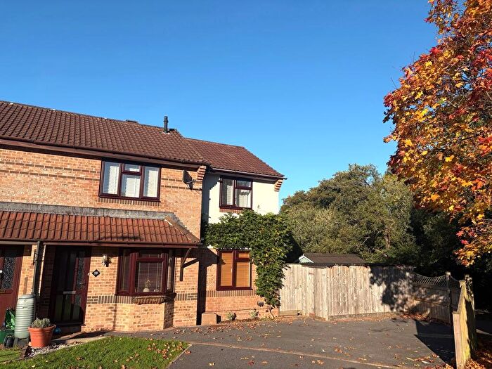 3 Bedroom Semi-Detached House For Sale In Butts Close, Honiton, EX14
