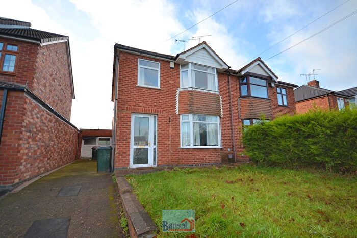 3 Bedroom Semi Detached House To Rent In Kenpas Highway, Finham, CV3