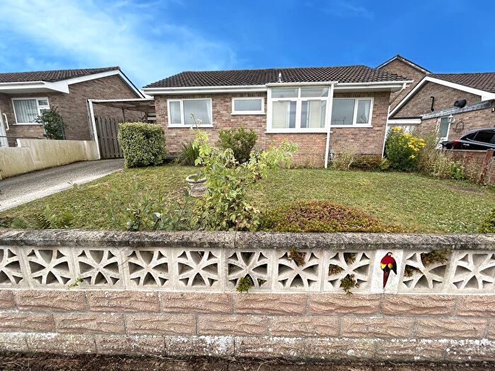 2 Bedroom Detached Bungalow For Sale In Manor Way, Helston, TR13