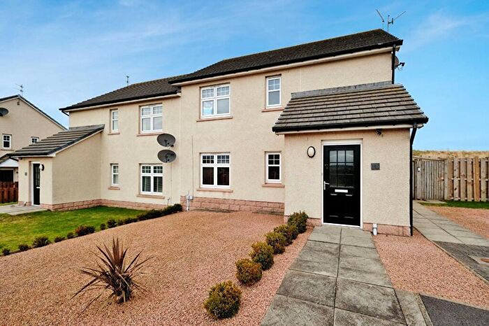 2 Bedroom Flat To Rent In Carnegie Place, Peterhead, Aberdeenshire, AB42