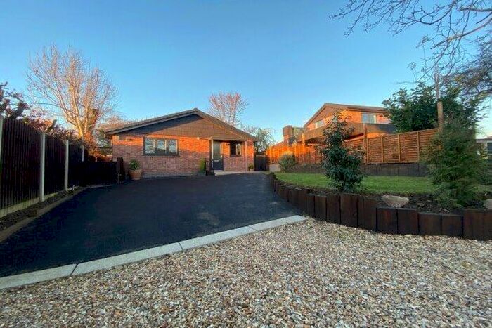 2 Bedroom Bungalow To Rent In East Bawtry Road, Rotherham, S60