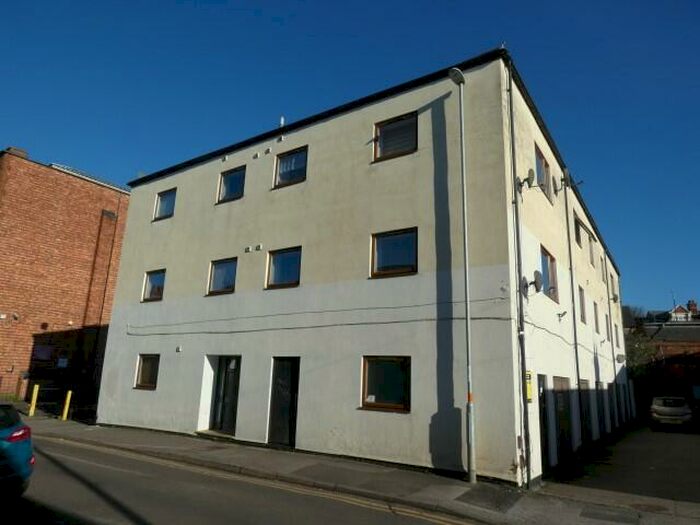 1 Bedroom Apartment To Rent In Alfred Street, Rushden, Northamptonshire, NN10