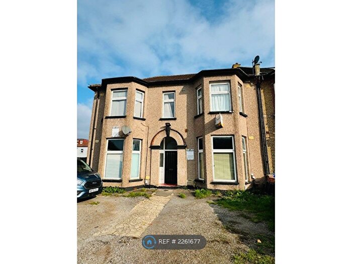 Studio To Rent In Ground Floor Studio, Ilford, IG1