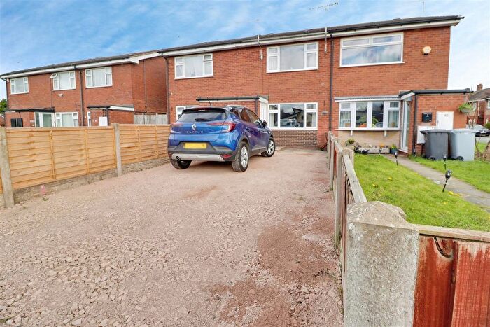 2 Bedroom Mews For Sale In Broom Street, Crewe, CW1