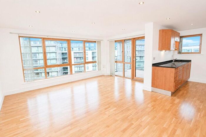 2 Bedroom Flat To Rent In Crozier House, Leeds Dock, LS10