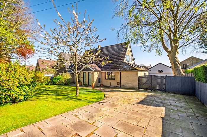 4 Bedroom Detached House For Sale In Lockfield Drive, Barnoldswick, Lancashire, BB18